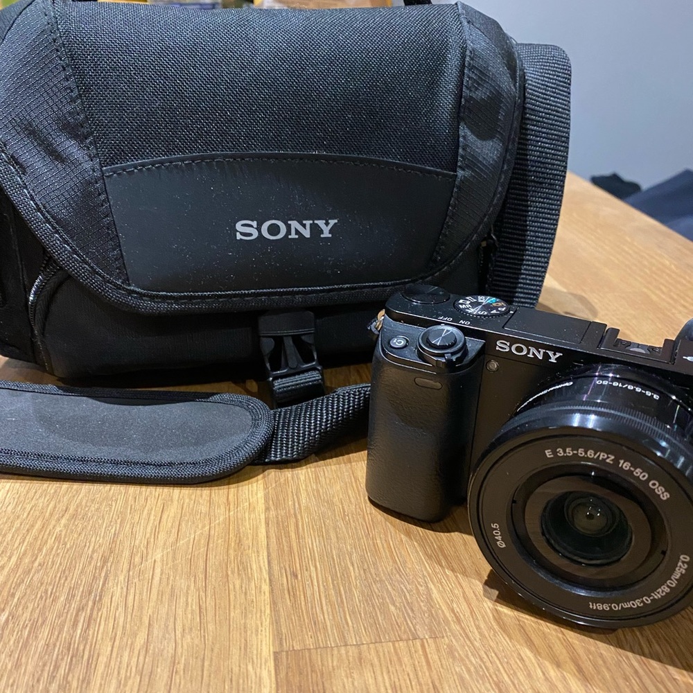 SONY A6000 camera